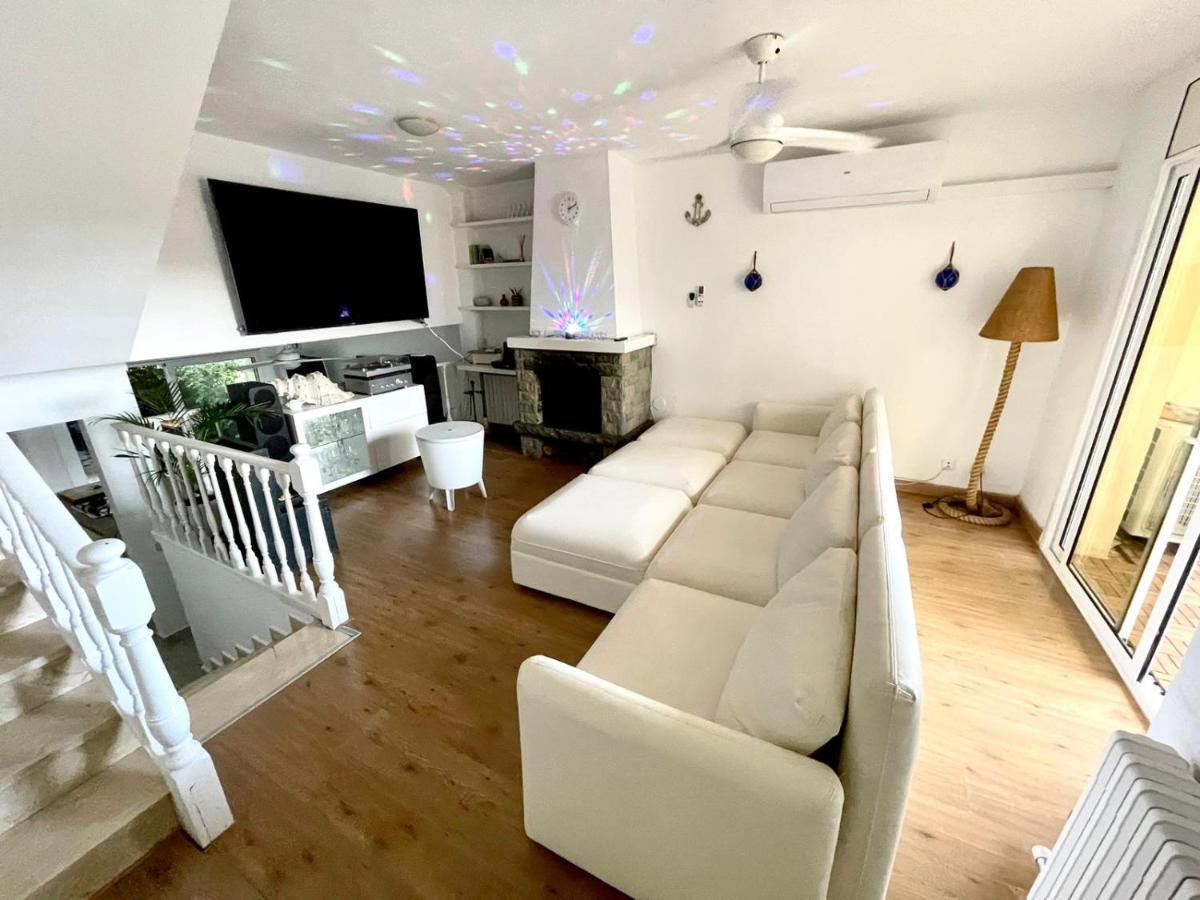 Casa En Masnou Junto A Playa Y Tren Vila Exterior foto
