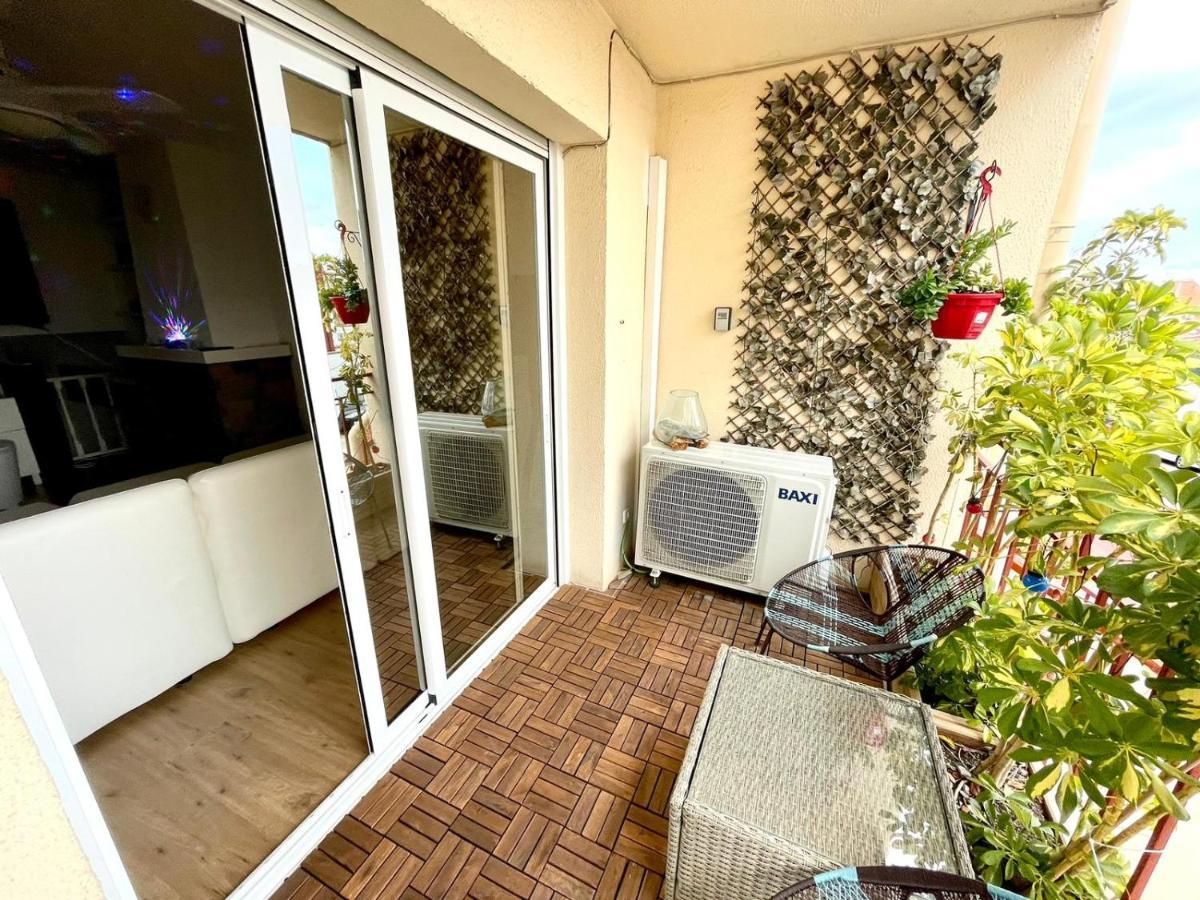 Casa En Masnou Junto A Playa Y Tren Vila Exterior foto
